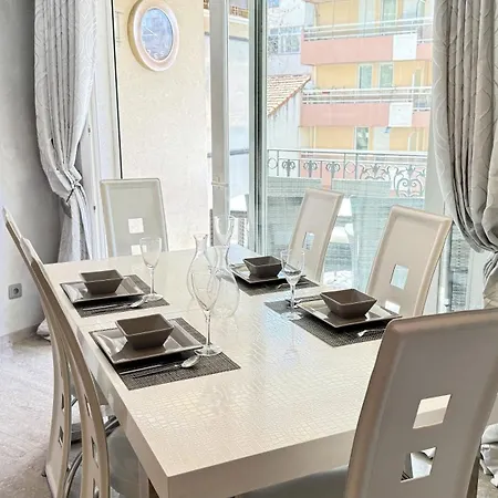 Les Terrasses Du Juana Apartamento *